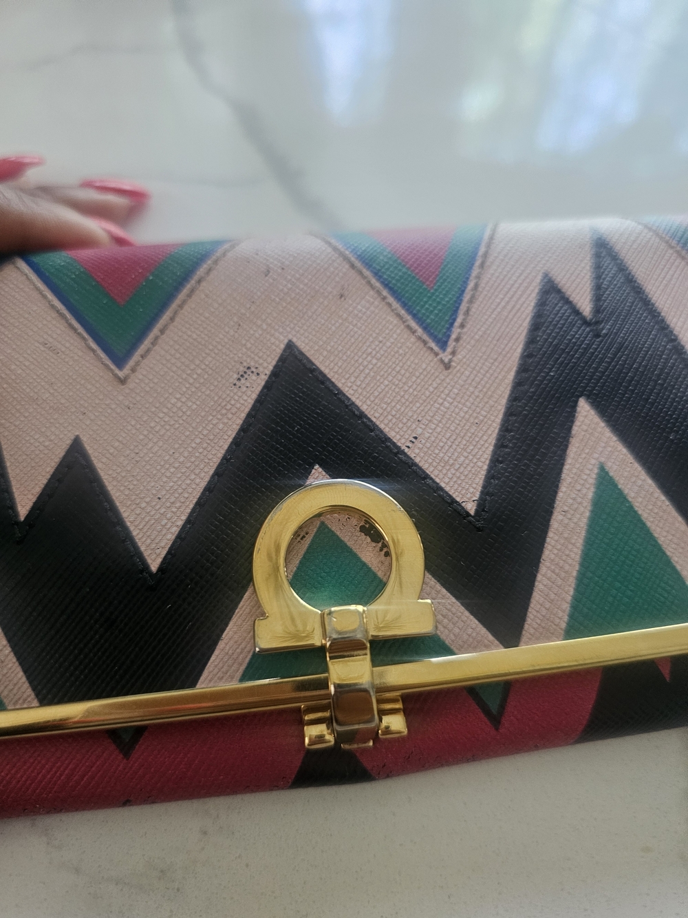 Gorgeous Ferragamo Chevron Pattern Multicolor Women's Clutch Wallet - As Is - Picture 7 of 9